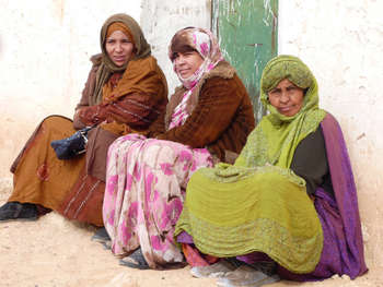Algerian women - Photo credit: EU Humanitarian Aid and Civil Protection via DesignHunt / CC BY-SA
