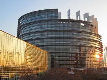 Parlamento UE - Image by stcrolard from Pixabay