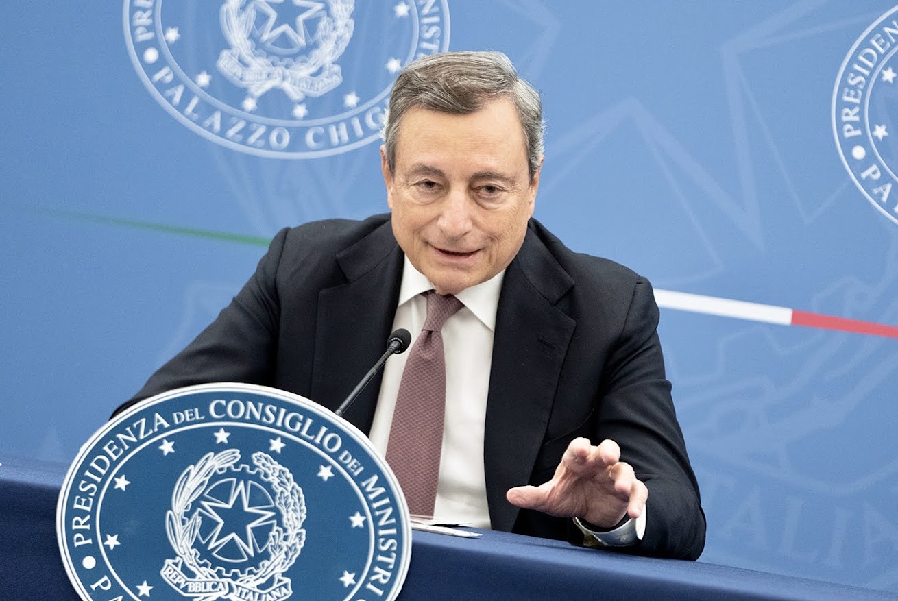 Manovra 2022 - Mario Draghi, photo credit Governo italiano - licenza CC-BY-NC-SA 3.0 IT
