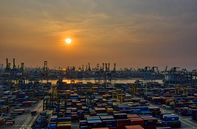 Porto di Genova - Foto di Tom Fisk da Pexels