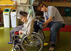 Wheelchair - Foto di U.S. Navy photo